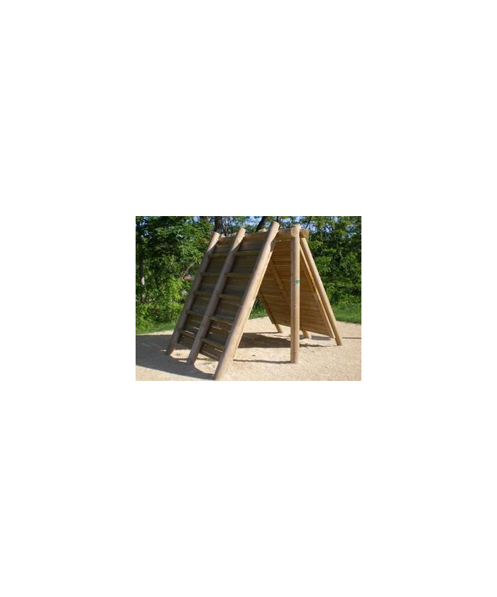 GRANDE HUTTE D'ESCALADE EN BOIS